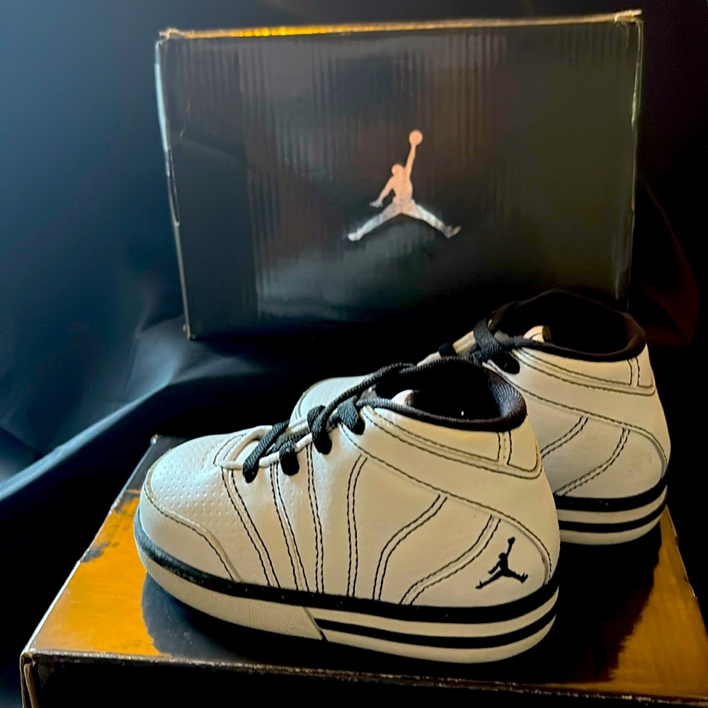 Like new. Barely used. Kids jordan size 5c. Jordan pro classic.